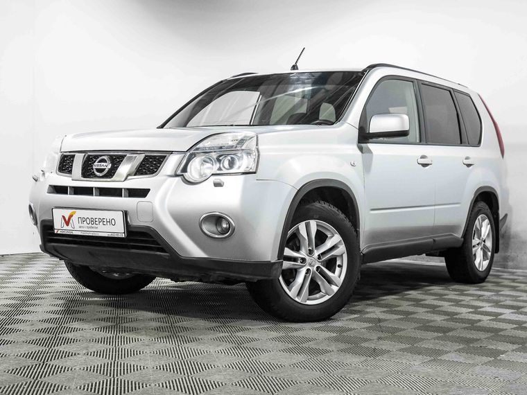 Nissan X-Trail 2012 года, 200 000 км - вид 3