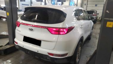 KIA Sportage 2017 года, 90 933 км - вид 3