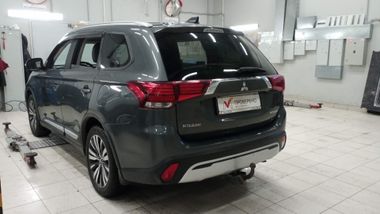 Mitsubishi Outlander 2018 года, 147 287 км - вид 4