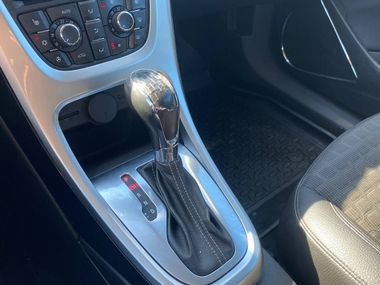 Opel Astra GTC 2013 года, 226 470 км - вид 12