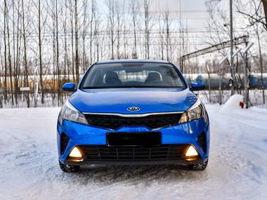 KIA Rio 2021 года, 51 000 км - вид 3