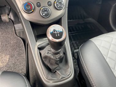 Chevrolet Aveo 2013 года, 192 168 км - вид 11
