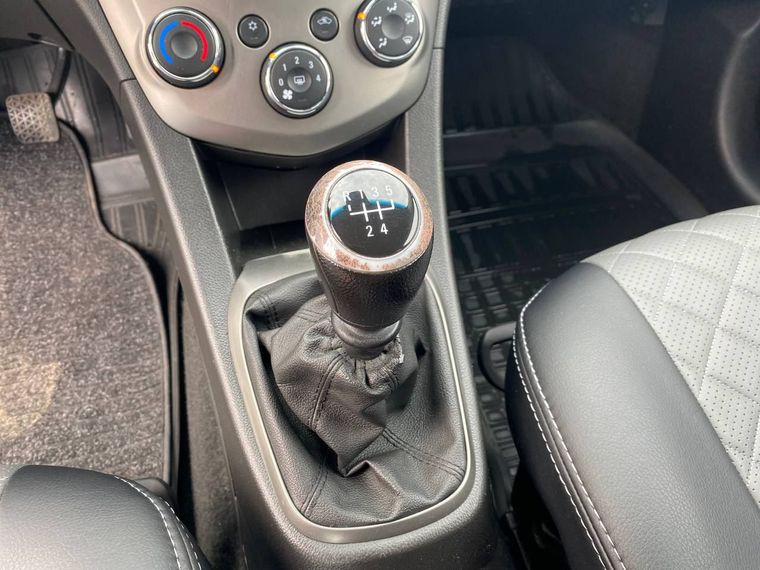 Chevrolet Aveo 2013 года, 192 168 км - вид 11
