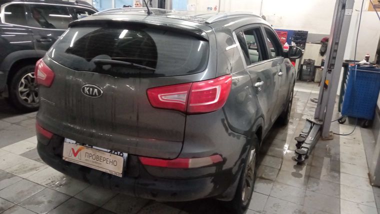 Kia Sportage 2012 года, 203 000 км - вид 3