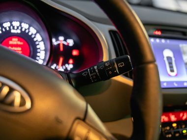 KIA Sportage 2012 года, 203 000 км - вид 8