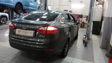 Ford Fiesta 2017 года, 128 677 км - вид 3