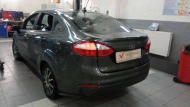 Ford Fiesta 2017 года, 128 677 км - вид 4