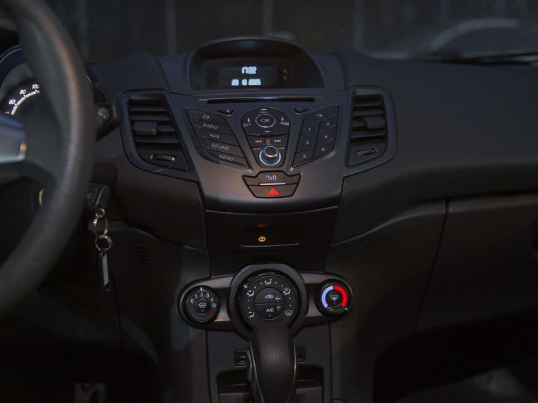 Ford Fiesta 2017 года, 128 677 км - вид 7