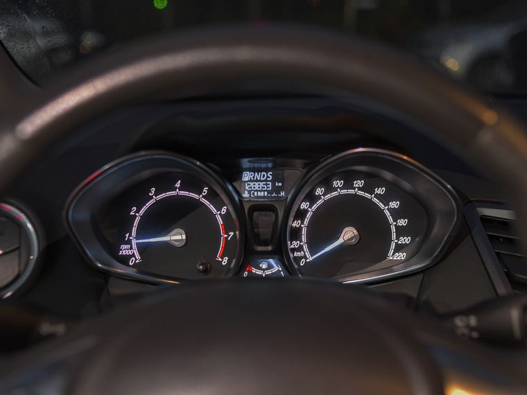 Ford Fiesta 2017 года, 128 677 км - вид 5