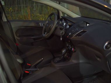 Ford Fiesta 2017 года, 128 677 км - вид 10