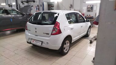 Renault Sandero 2013 года, 158 976 км - вид 3
