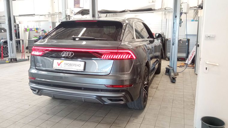 Audi Q8 2018 года, 130 500 км - вид 3