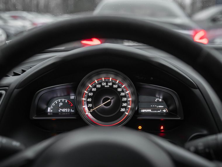 Mazda 3 2014 года, 245 000 км - вид 5