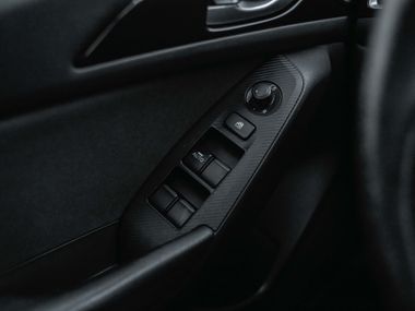 Mazda 3 2014 года, 245 000 км - вид 9