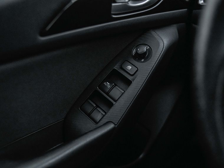 Mazda 3 2014 года, 245 000 км - вид 9