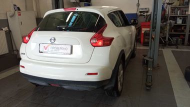 Nissan Juke 2011 года, 216 289 км - вид 3
