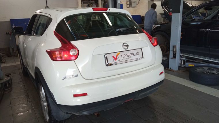 Nissan Juke 2011 года, 216 289 км - вид 4