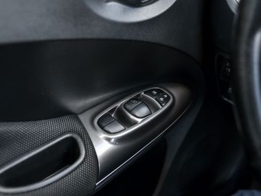 Nissan Juke 2011 года, 216 289 км - вид 10