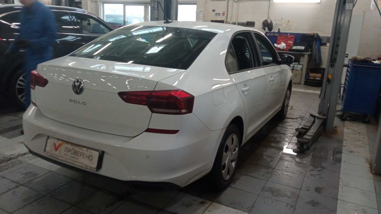 Volkswagen Polo 2022 года, 49 000 км - вид 3