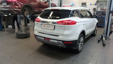 Geely Atlas 2019 года, 145 263 км - вид 3