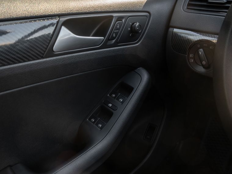 Volkswagen Jetta 2016 года, 168 030 км - вид 9