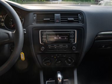 Volkswagen Jetta 2016 года, 168 030 км - вид 7