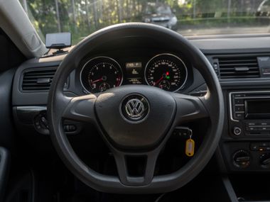 Volkswagen Jetta 2016 года, 168 030 км - вид 6