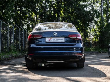 Volkswagen Jetta 2016 года, 168 030 км - вид 4