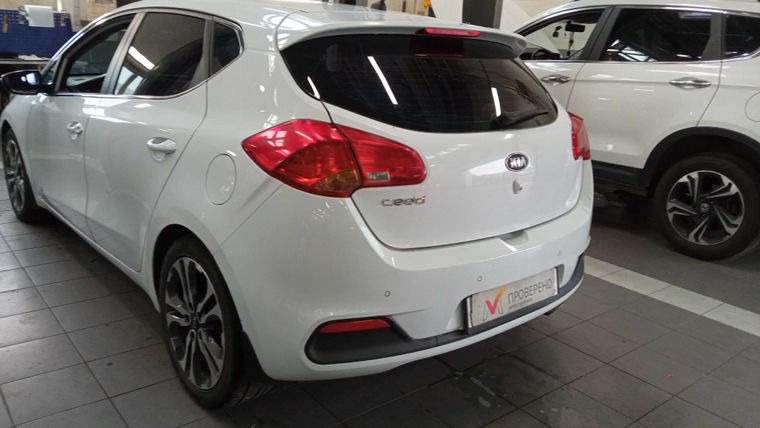 KIA Ceed 2014 года, 140 920 км - вид 4