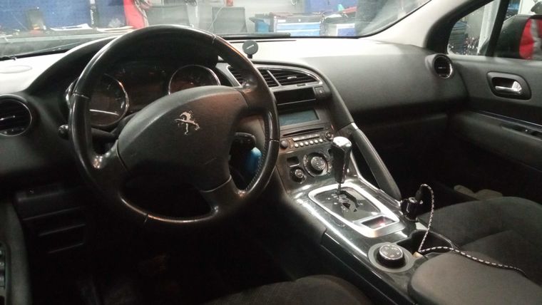 Peugeot 3008 2016 года, 188 406 км - вид 5