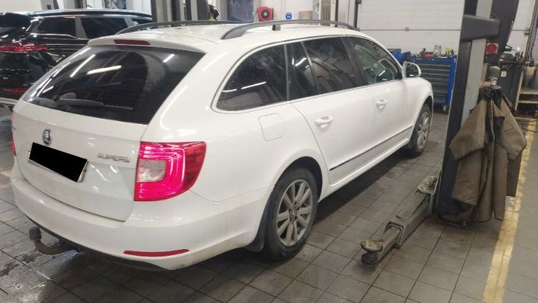 Skoda Superb 2013 года, 219 254 км - вид 3