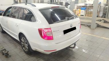 Skoda Superb 2013 года, 219 254 км - вид 4