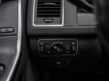 Volvo XC60 2013 года, 197 980 км - вид 10