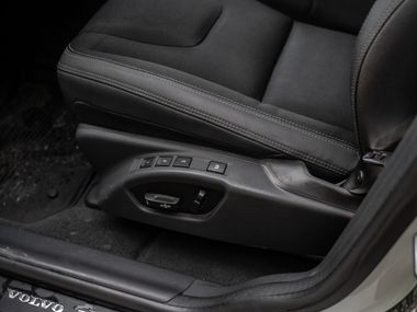 Volvo XC60 2013 года, 197 980 км - вид 11