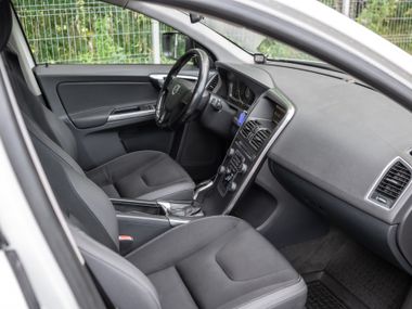 Volvo XC60 2013 года, 197 980 км - вид 13