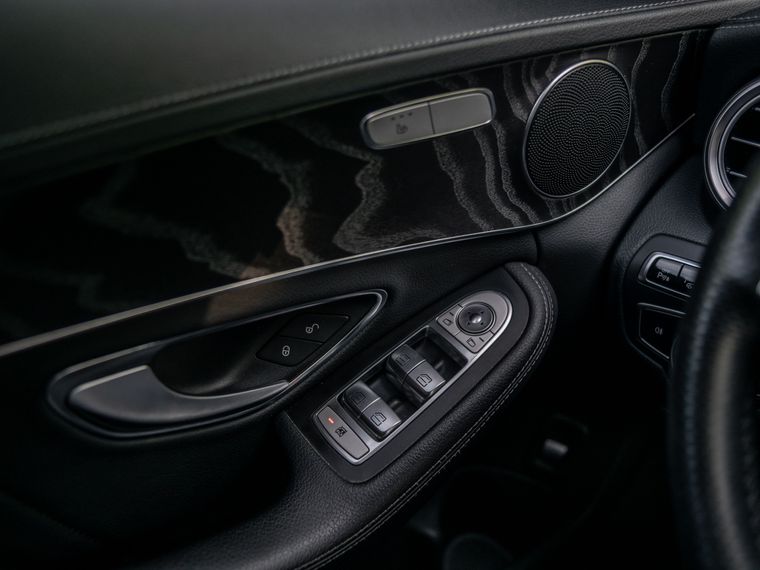 Mercedes-Benz C-класс 2015 года, 188 760 км - вид 9