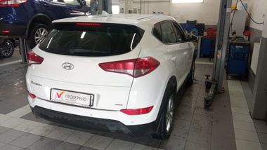 Hyundai Tucson 2017 года, 92 262 км - вид 3