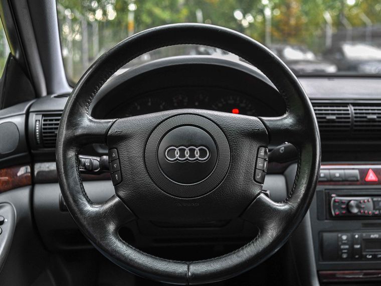 Audi A4 2000 года, 217 845 км - вид 6