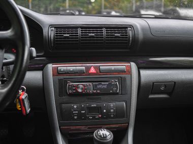 Audi A4 2000 года, 217 845 км - вид 7