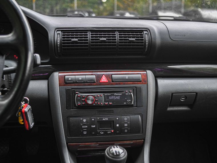 Audi A4 2000 года, 217 845 км - вид 7