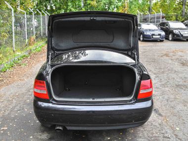 Audi A4 2000 года, 217 845 км - вид 12