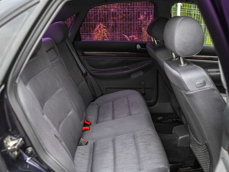 Audi A4 2000 года, 217 845 км - вид 10