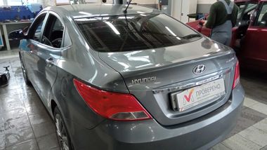 Hyundai Solaris 2015 года, 220 477 км - вид 4