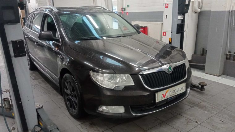 Skoda Superb 2013 года, 257 730 км - вид 3