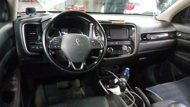 Mitsubishi Outlander 2017 года, 250 128 км - вид 5