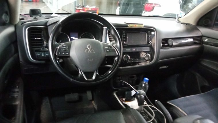 Mitsubishi Outlander 2017 года, 250 128 км - вид 5