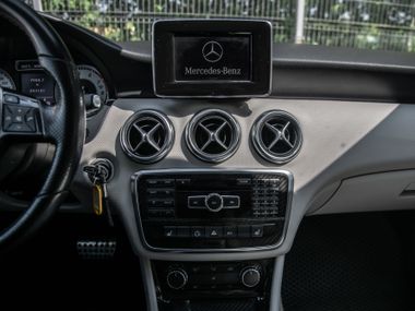 Mercedes-Benz A-класс 2013 года, 203 048 км - вид 9