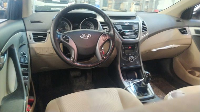Hyundai Elantra 2014 года, 137 108 км - вид 5