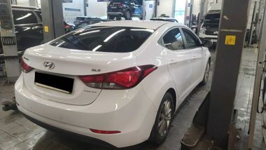 Hyundai Elantra 2014 года, 137 108 км - вид 3