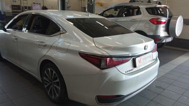 Lexus ES 2021 года, 96 765 км - вид 4